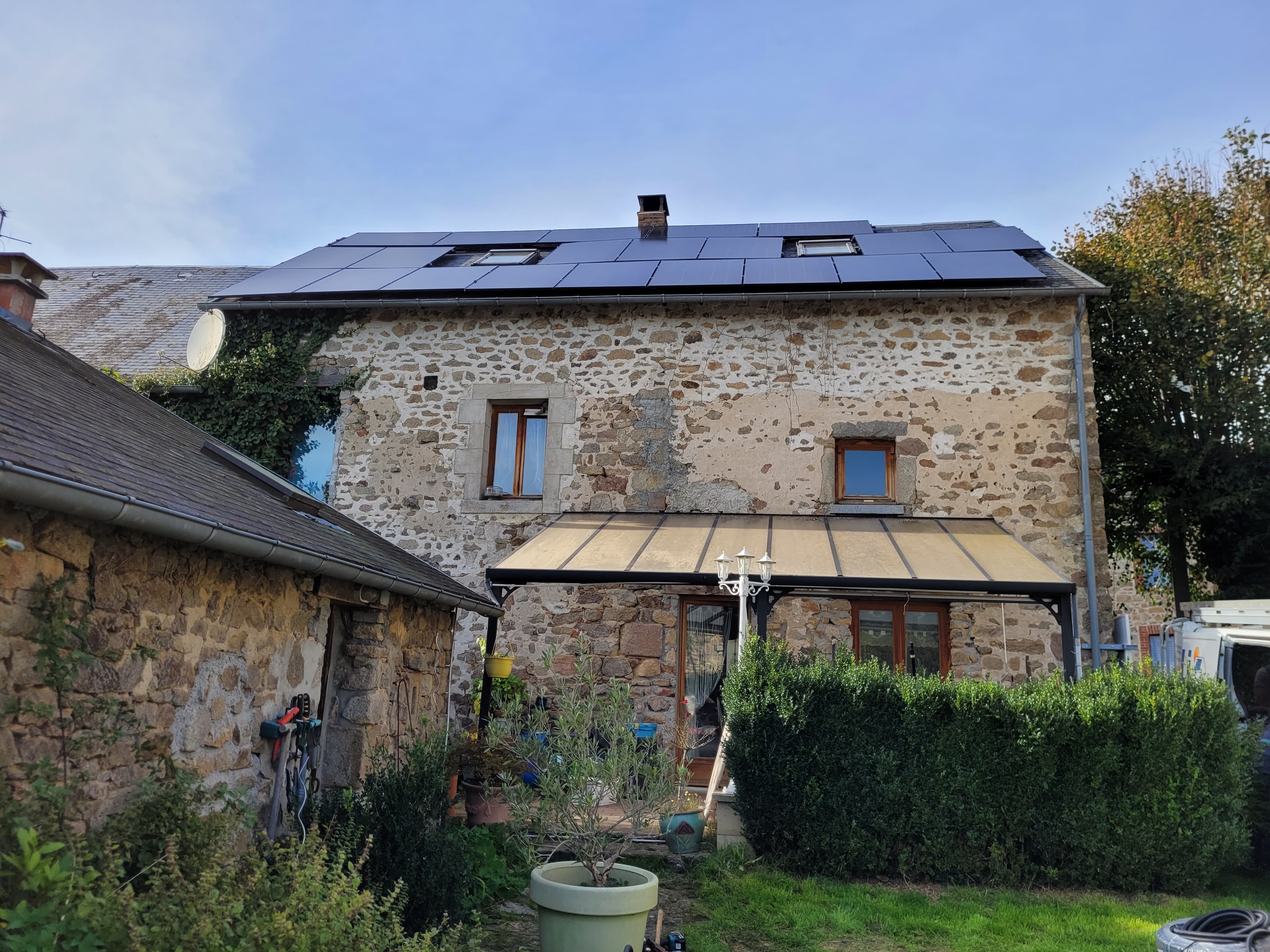 Installation photovoltaïque de 8.925 kWc à Saint-Priest-la-Plaine